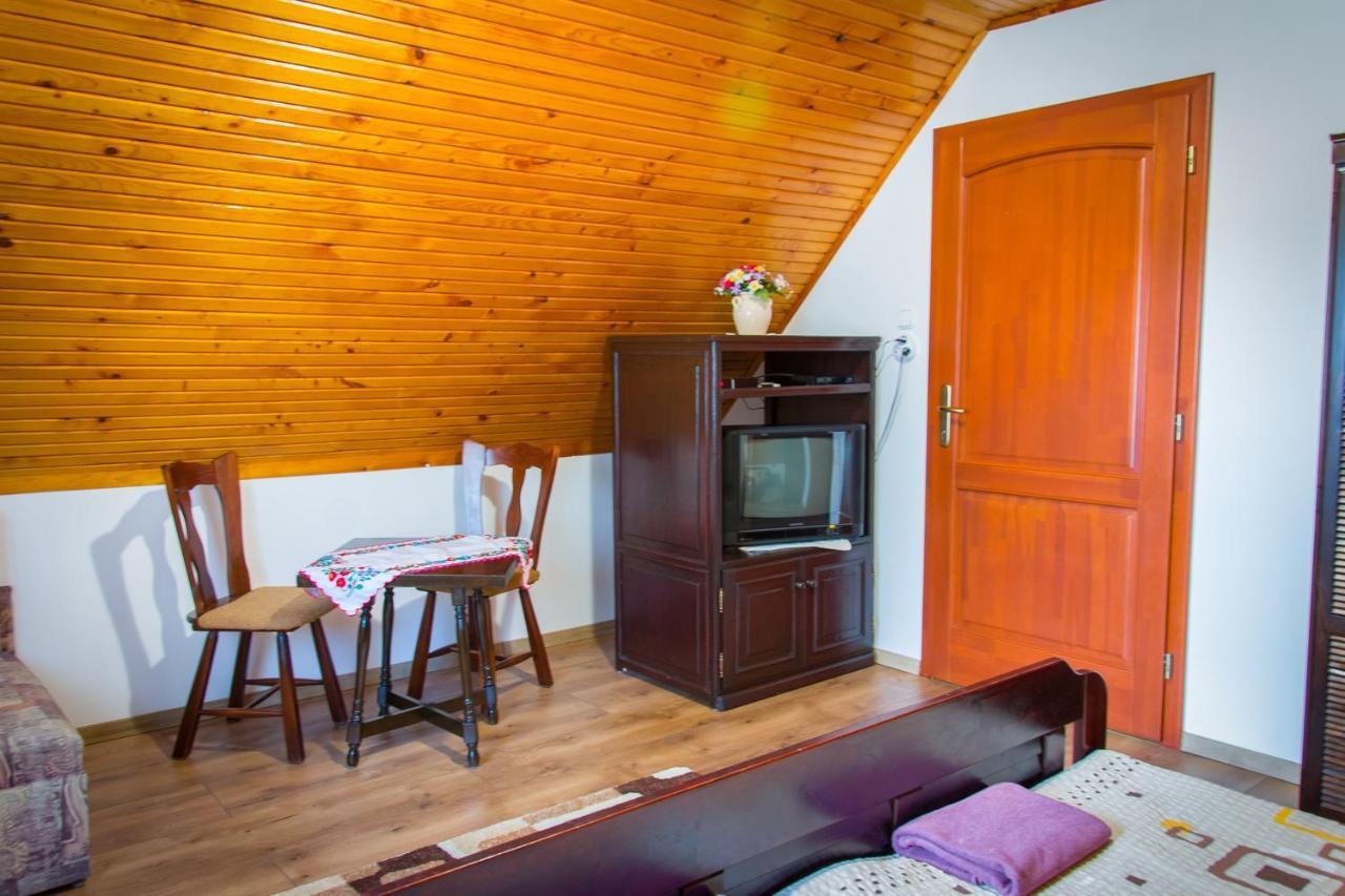 Huszar Vendeghaz Apartment Orvenyes Luaran gambar