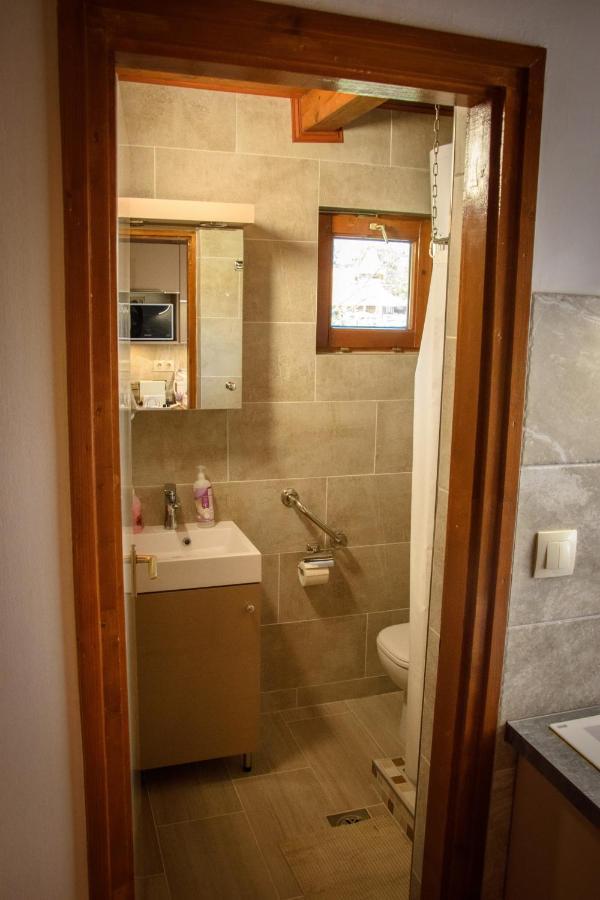 Huszar Vendeghaz Apartment Orvenyes Luaran gambar